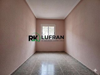 Piso en venta en Ciudad Jardín en Alicante