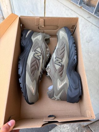 New Balance 725 Marrone/Verde