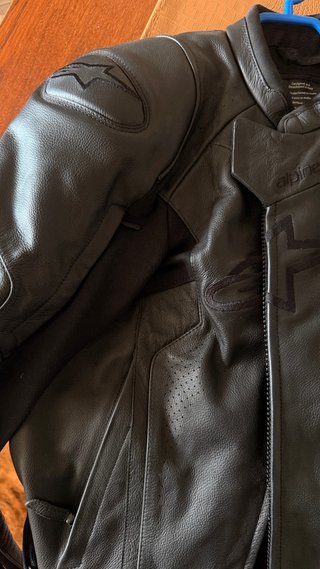 Chaqueta de moto negra