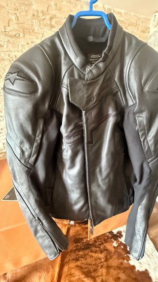 Chaqueta de moto negra
