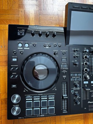 Mesa DJ Pioneer XDJ-RX3 Negra