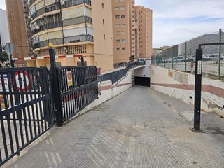 Garaje en alquiler en Pueblo Levante en Benidorm