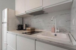 Piso en venta en La Goleta - San Felipe Neri en Málaga