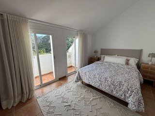 Casa adosada en alquiler en Benahavís en Benahavís