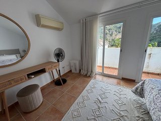 Casa adosada en alquiler en Benahavís en Benahavís