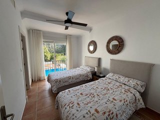 Casa adosada en alquiler en Benahavís en Benahavís