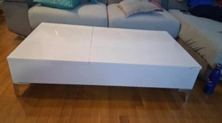 Mesa de centro de madera blanca