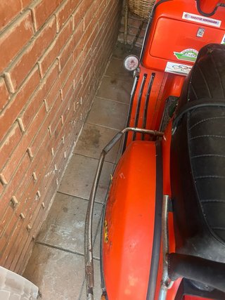 Vespa Naranja Vintage 1980