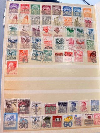 Colección de sellos variados