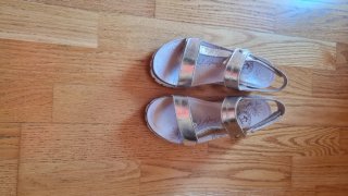 Sandalias doradas