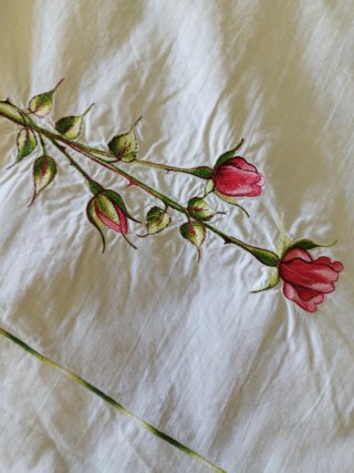 Sábana antigua algodón bordada rosas