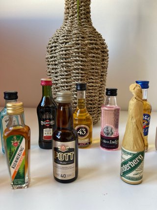 Collezione Minibottiglie Liquore in Vetro e Plastica