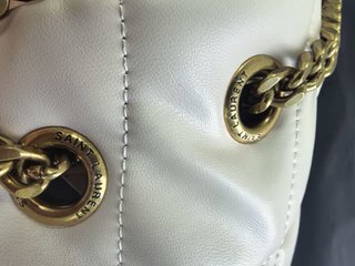 Bolso YSL Puffer Pequeño Beige Dorado como nuevo