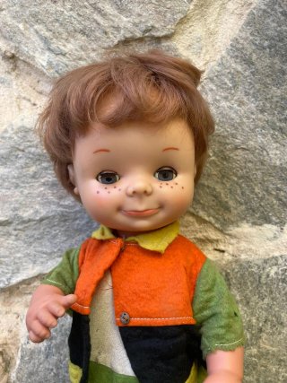 Muñeco Chatuco Famosa Ojos Pintados