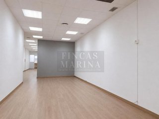 Local comercial en alquiler en Centre - Colomeres - Rambles en Gavà