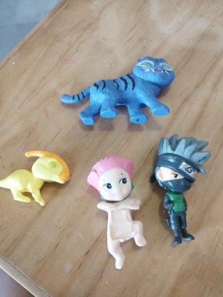 4 Muñecos Juguete Colección