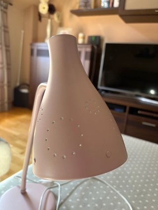 Lámpara de mesa rosa Ikea