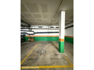 Garaje en alquiler en Barri del Centre en Terrassa