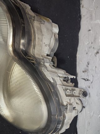 FARO IZQUIERDO MERCEDES CLASE C (W203) BERLINA 27