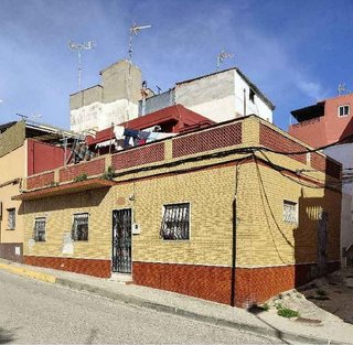 Casa en venta en La Granja-La Colina-Los Pastores en Algeciras