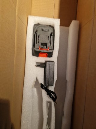 Tijeras podar y mini motosierra con pértiga