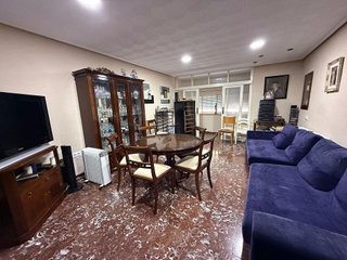 Casa adosada en venta en Linares
