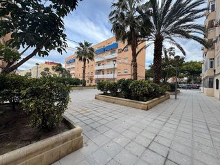 Piso en venta en Ciudad Jardín - Tagarete - El Zapillo en Almería