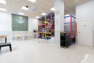Local comercial en venta en Val en Alcalá de Henares