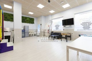Local comercial en venta en Val en Alcalá de Henares
