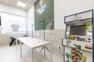 Local comercial en venta en Val en Alcalá de Henares