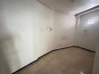 Local comercial en venta en Crevillent