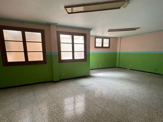 Local comercial en venta en Crevillent