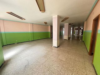 Local comercial en venta en Crevillent