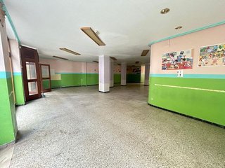 Local comercial en venta en Crevillent