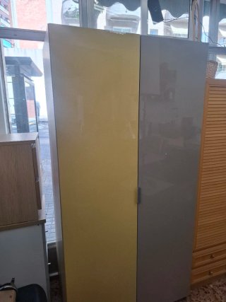 Armario Ikea práctico y amplio