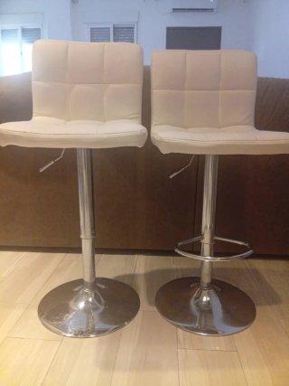 Sillas Altas Cocina Blancas precio del conjunto20€