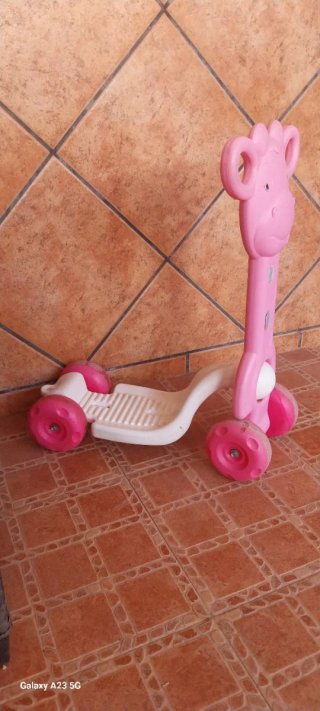 Patinete Jirafa Rosa Niña