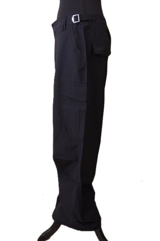 Pantalón cargo ligero negro