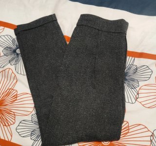 Pantalon de pinzas gris jaspeado, talla M de Easy