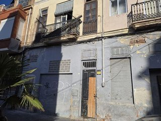 Local comercial en venta en El Cabanyal- El Canyamelar en Valencia