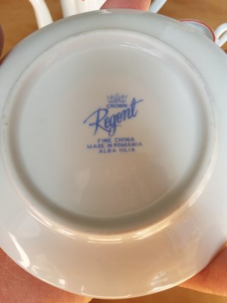 tazzine, piattini 6pz e teiera crown regent