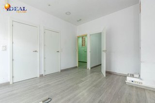 Local comercial en venta en Cervantes en Granada