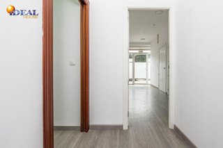 Local comercial en venta en Cervantes en Granada