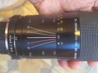 Carl Zeiss Jena MC Macro 75-300mm f/4.5-5.6