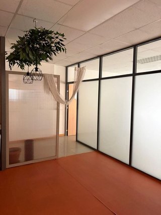Oficina en alquiler en Colores - Entreparques en Sevilla