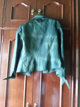 Blusa verde con flores