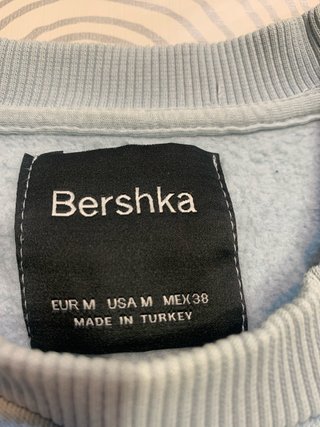Sudadera Bershka azul con estampado