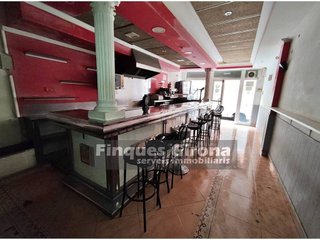 Local comercial en venta en Santa Eugènia en Girona