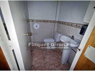 Local comercial en venta en Santa Eugènia en Girona