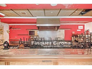 Local comercial en venta en Santa Eugènia en Girona